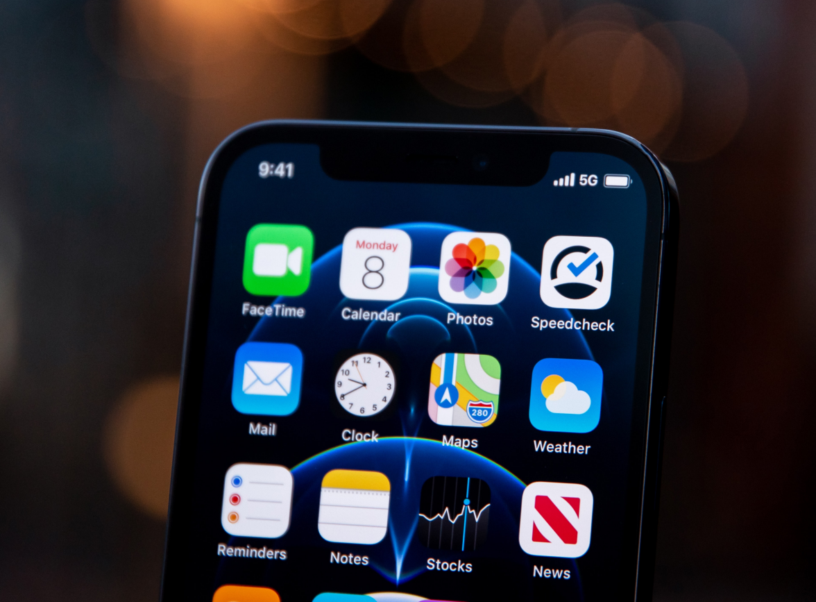 宜兴苹果手机维修分享为什么 iPhone 12 在冬季会自动关机 