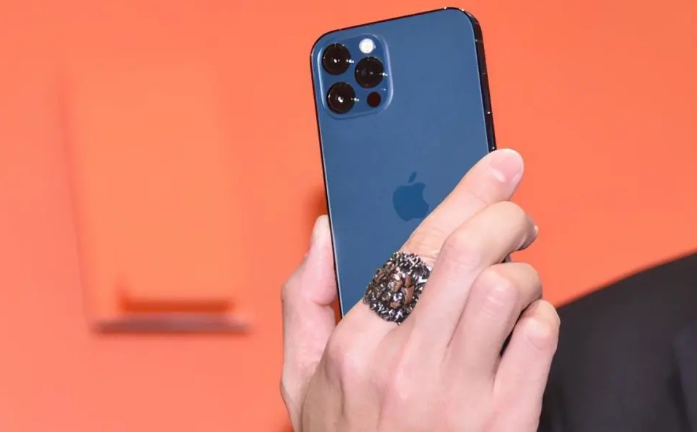 宜兴苹果手机维修分享iPhone12系列重启方法教程 
